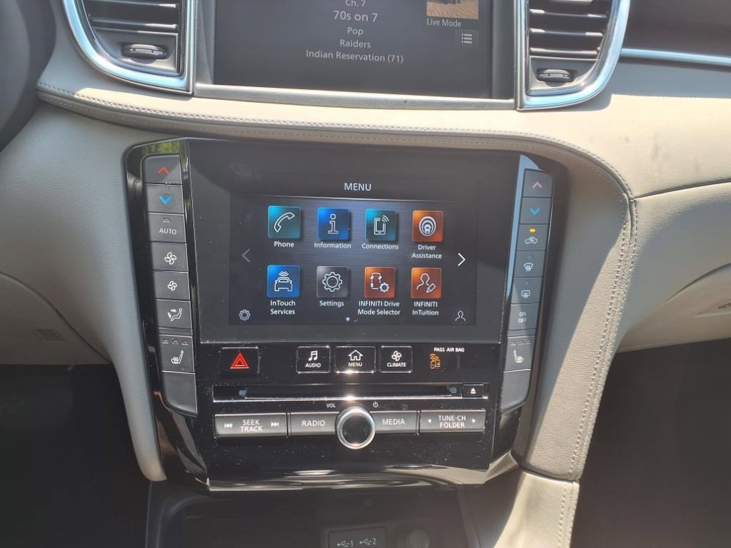 2024 Infiniti QX50 Luxe photo 17