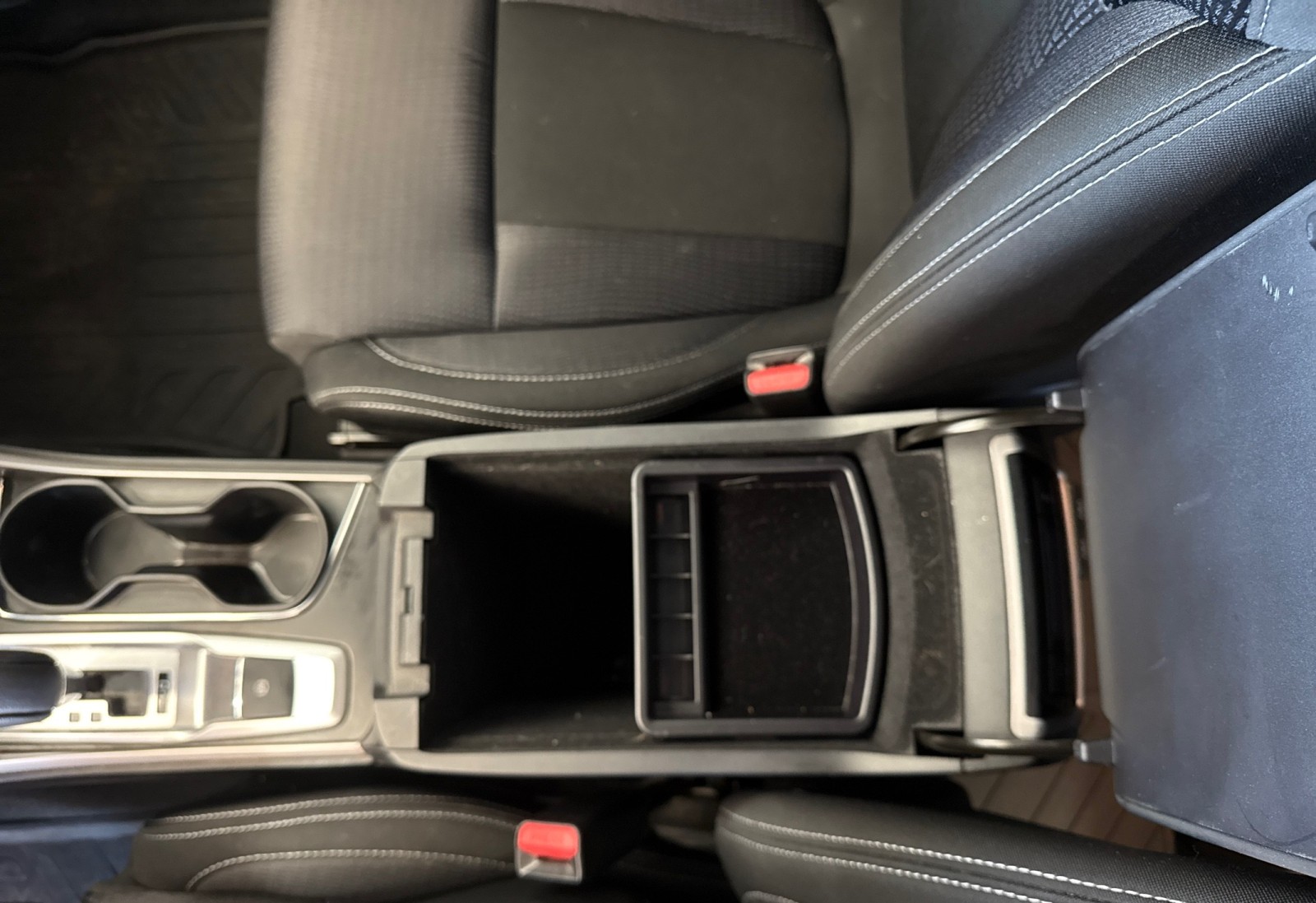 Used 2022 Ice Silver Metallic Subaru Premium image 24