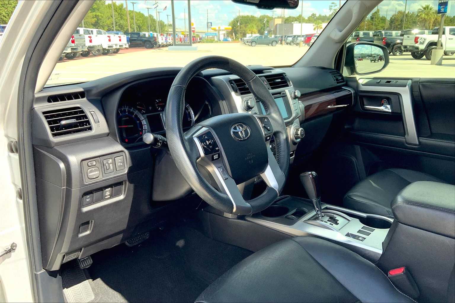2014 Toyota 4Runner Limited photo 16