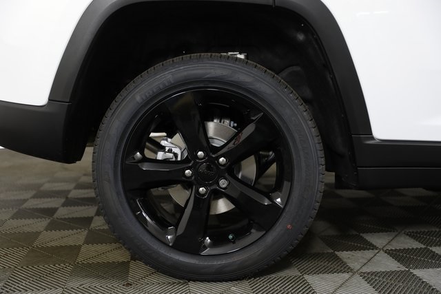 2025 Jeep Grand Cherokee Limited photo 28