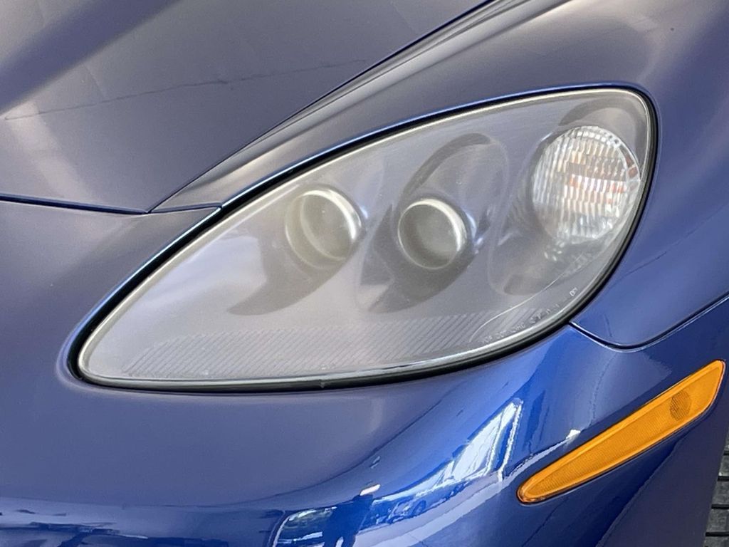 2006 Chevrolet Corvette Base photo 15