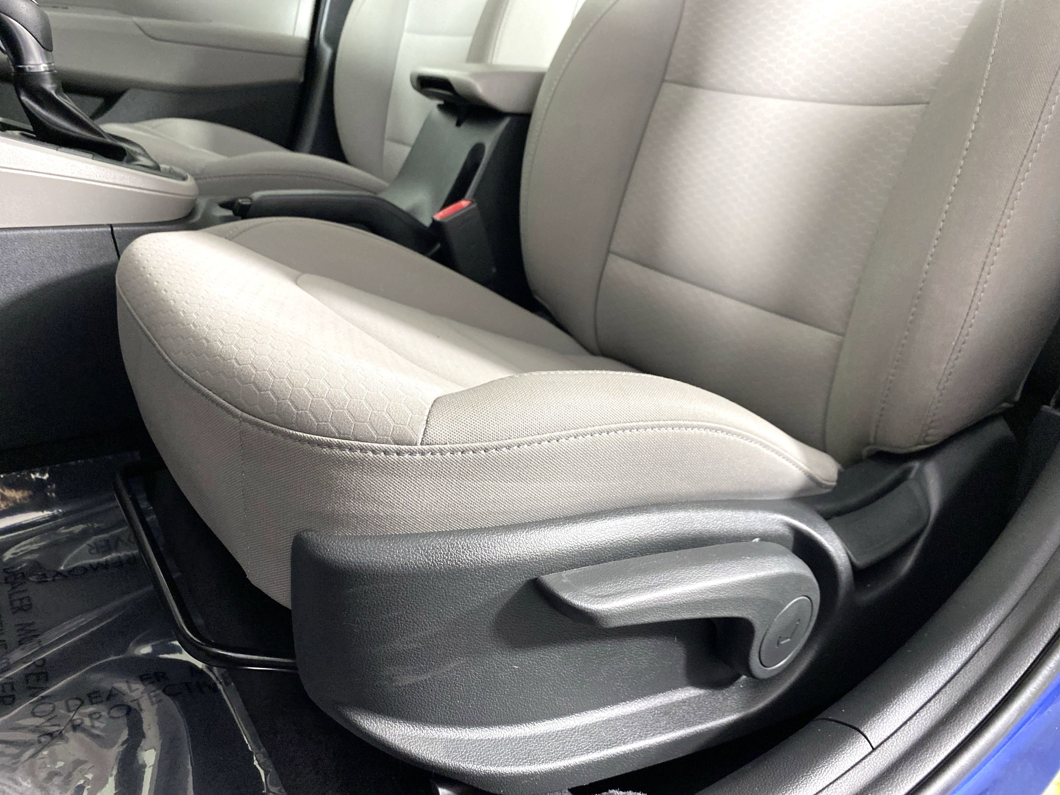2019 Hyundai Elantra SE photo 3