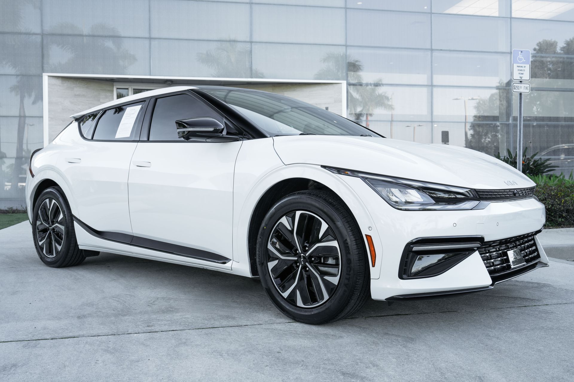 2023 Kia EV6 GT-Line photo 2