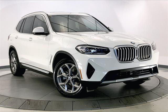 2023 BMW X3 30i's photo