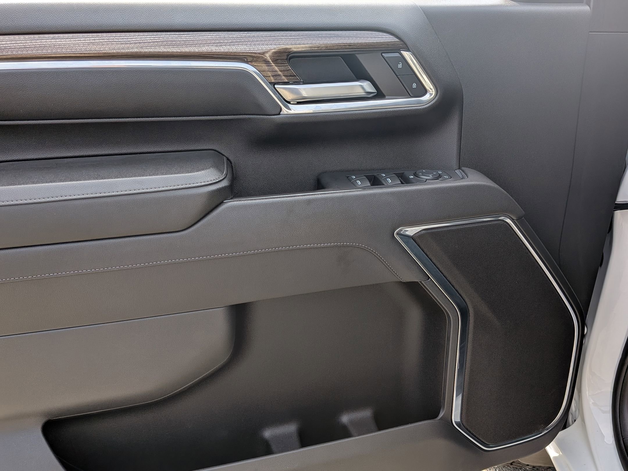 2024 Chevrolet Silverado 2500HD LT photo 12