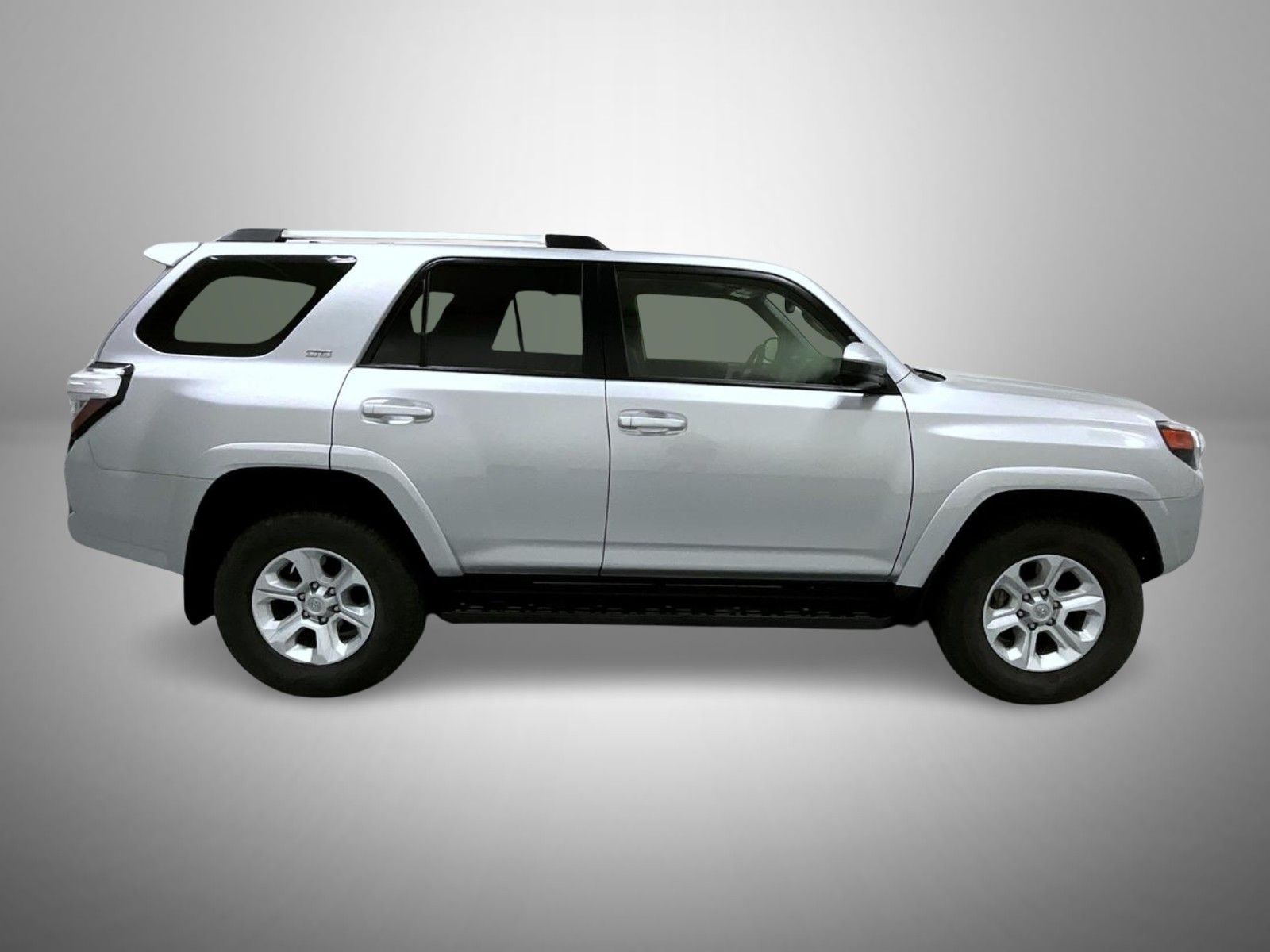 2024 Toyota 4Runner SR5 photo 4