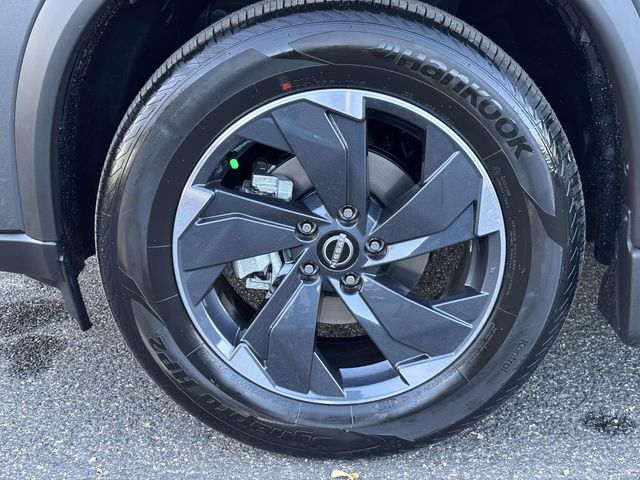 2026 Nissan Rogue SV photo 7