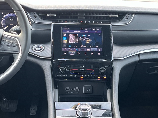 2024 Jeep Grand Cherokee Altitude photo 14