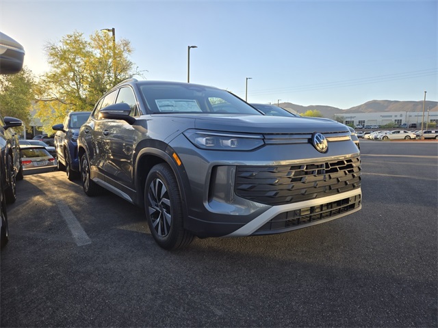 2025 Volkswagen Tiguan S photo 2