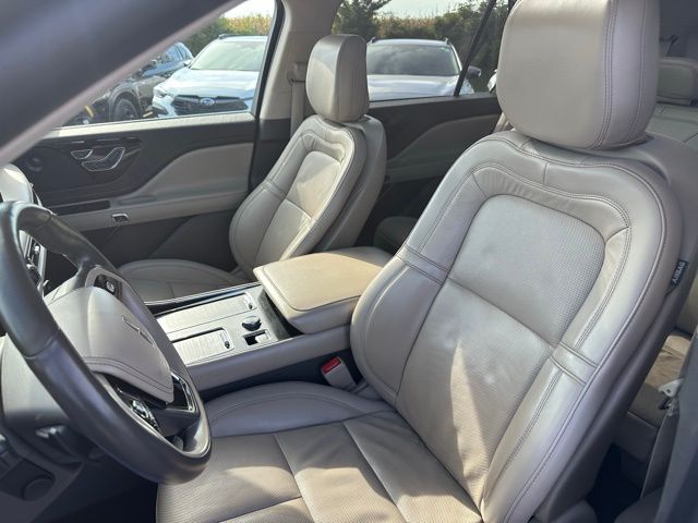 2020 Lincoln Aviator Reserve photo 27
