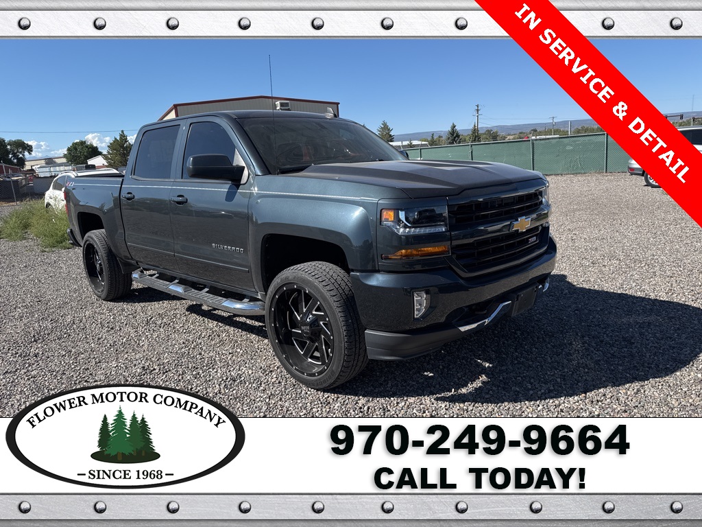 2018 Chevrolet Silverado 1500 LT photo 2