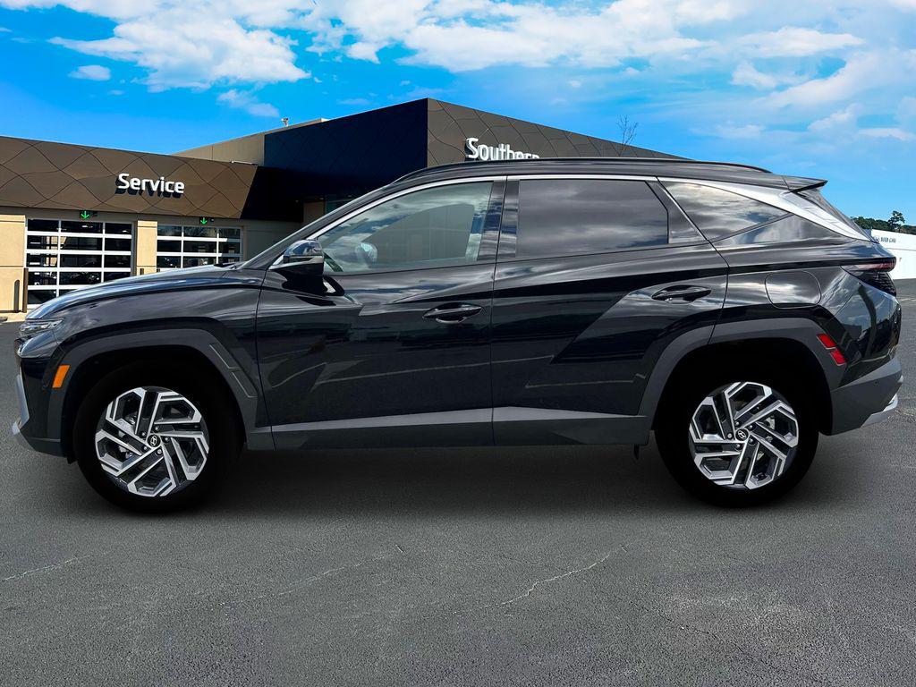 2025 Hyundai Tucson Hybrid Limited photo 3