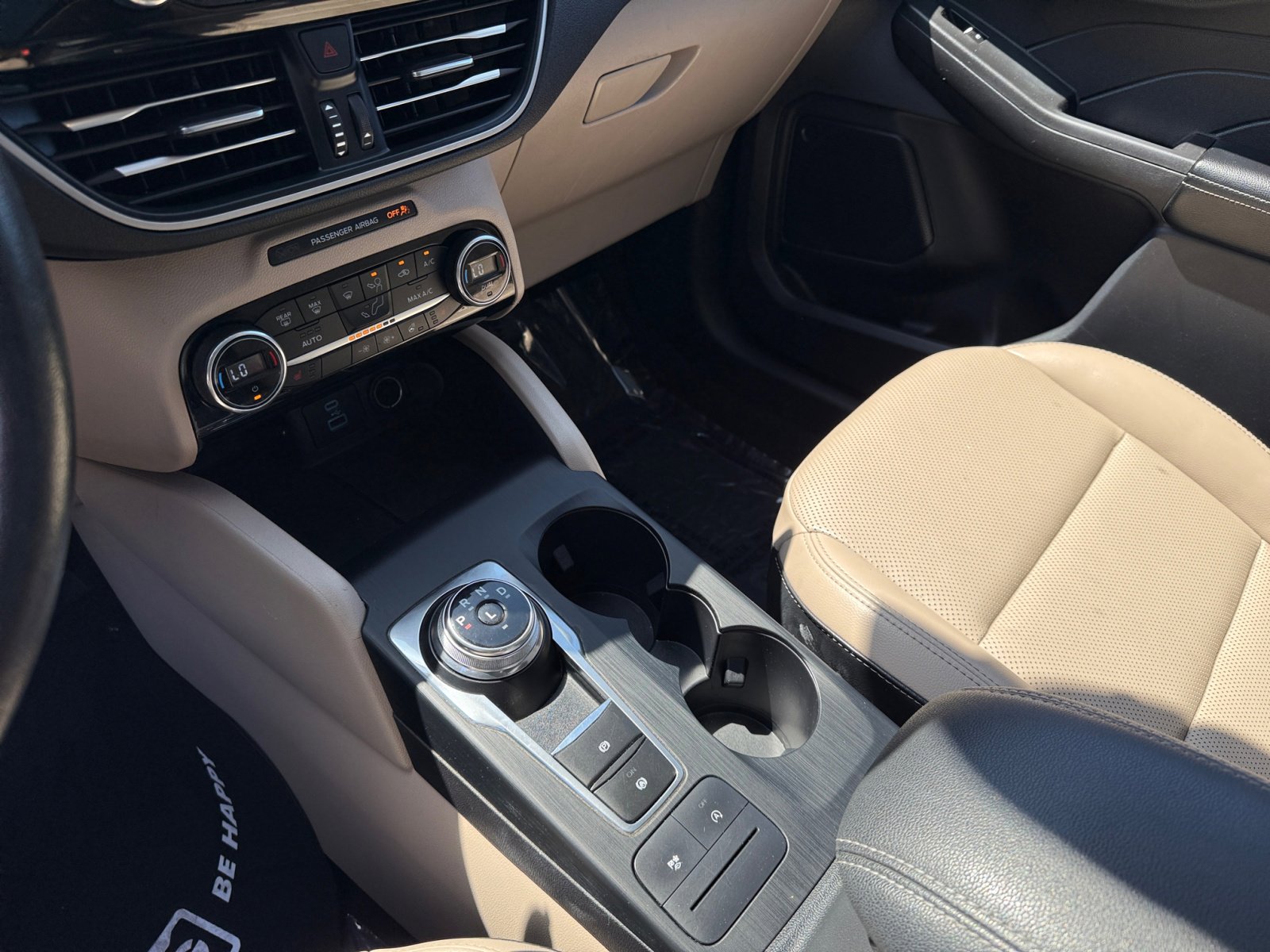 2021 Ford Escape SEL photo 13