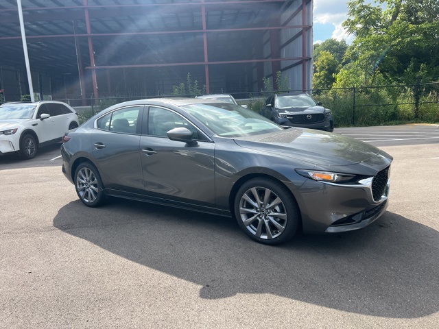 2025 Mazda Mazda3 2.5 s Preferred photo 2