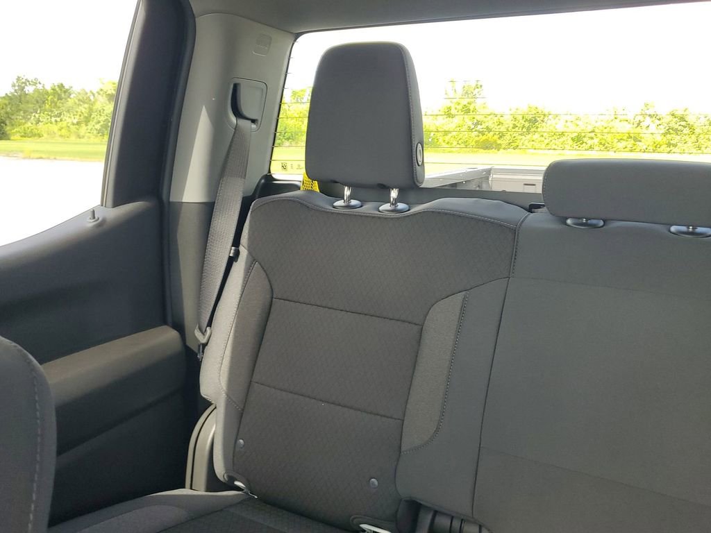 2025 Chevrolet Silverado 1500 Custom photo 12