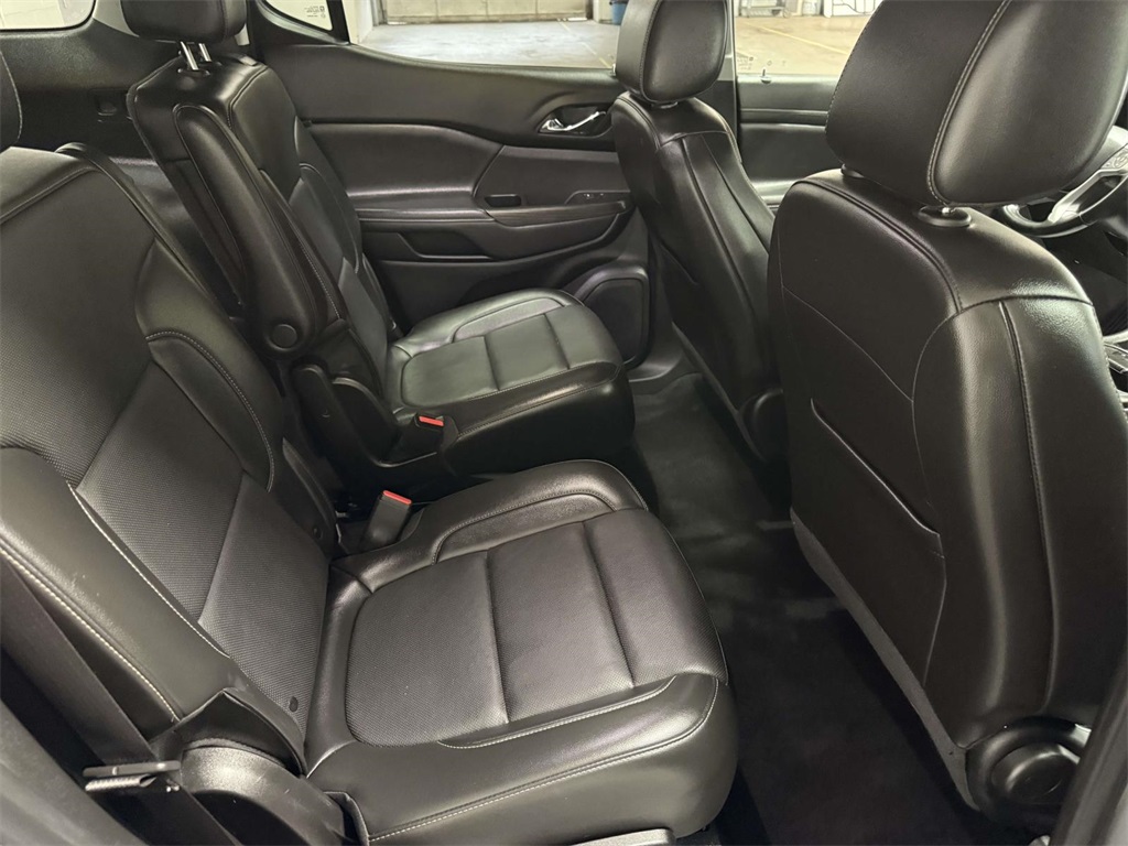 2023 Gmc Acadia SLT photo 32