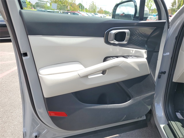 2025 Kia Sorento S photo 12