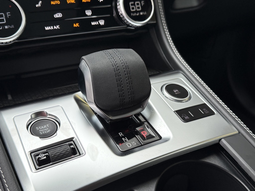 2026 Jaguar F-PACE P250 R-Dynamic S photo 15