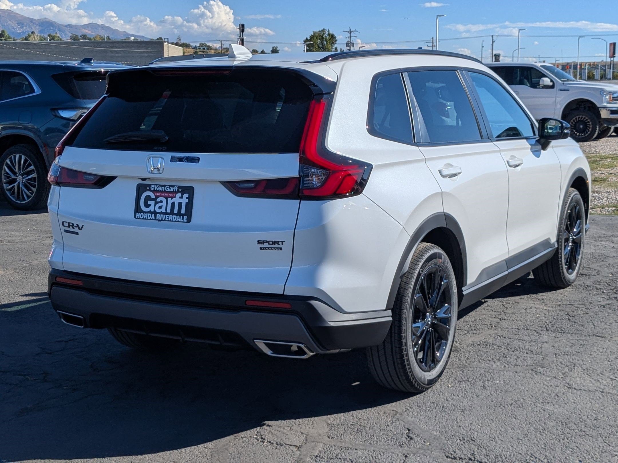 2026 Honda CR-V Sport Touring Hybrid photo 3