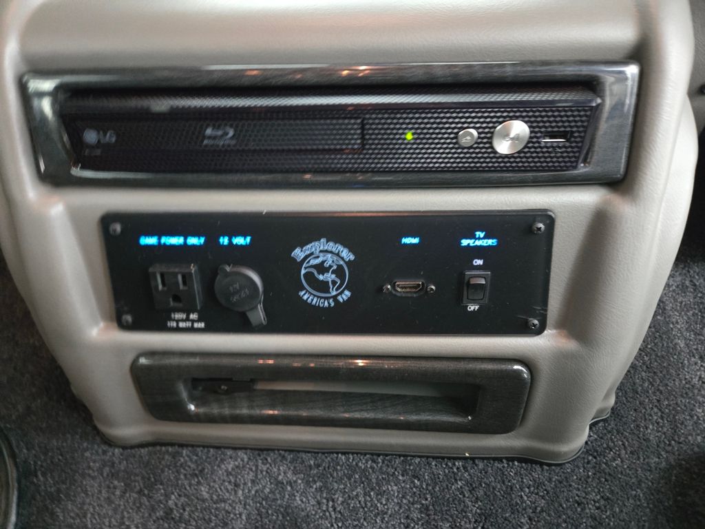 2023 Gmc Savana 2500 Cargo photo 33