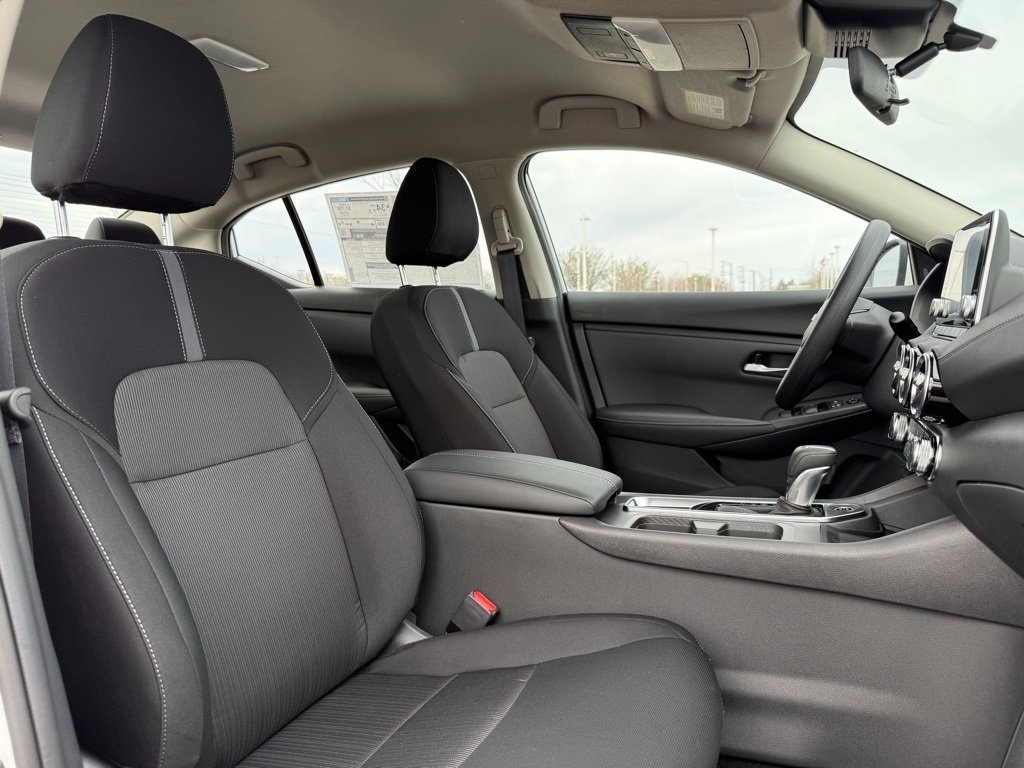2025 Nissan Sentra SV photo 29