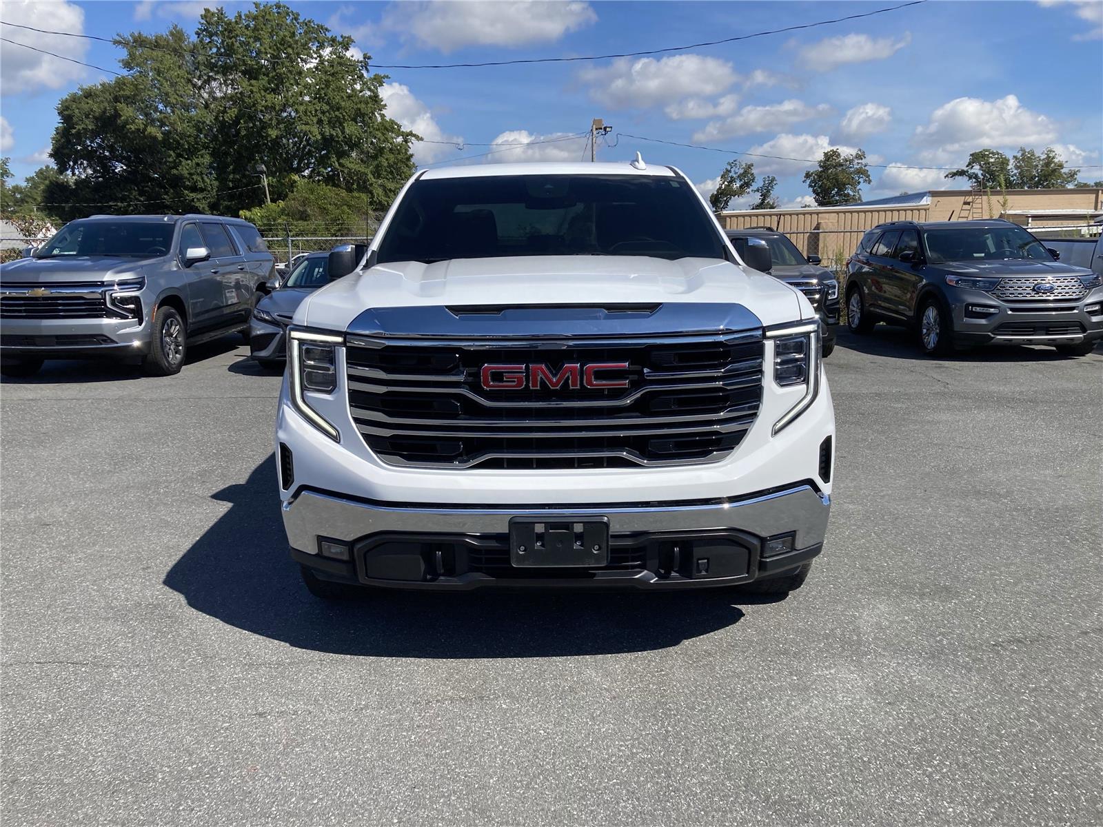 2024 Gmc Sierra 1500 SLT photo 3
