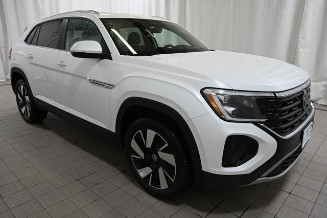2026 Volkswagen Atlas Cross Sport SE Technology photo 6