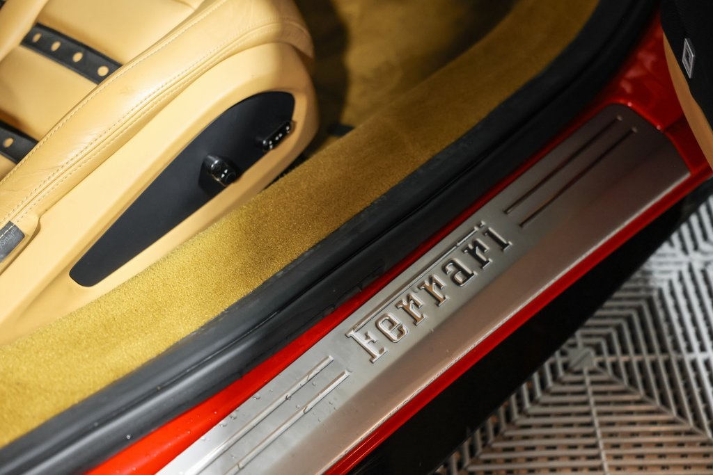 2010 Ferrari 458 Italia Base photo 19