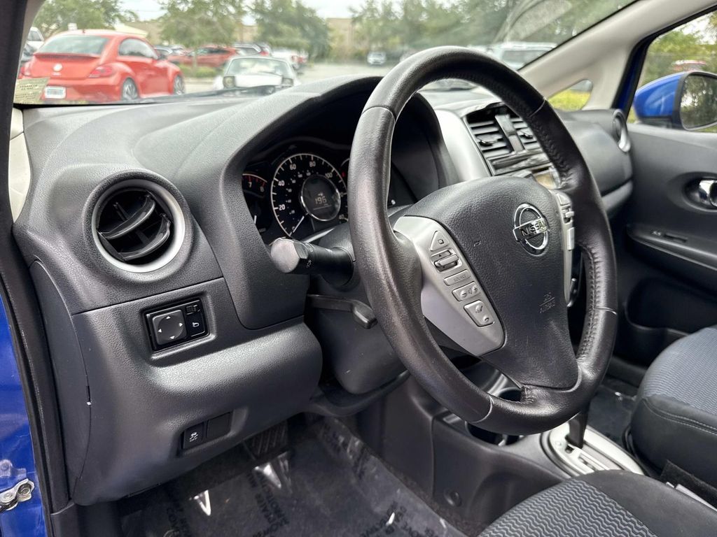 2016 Nissan Versa Note SV photo 20