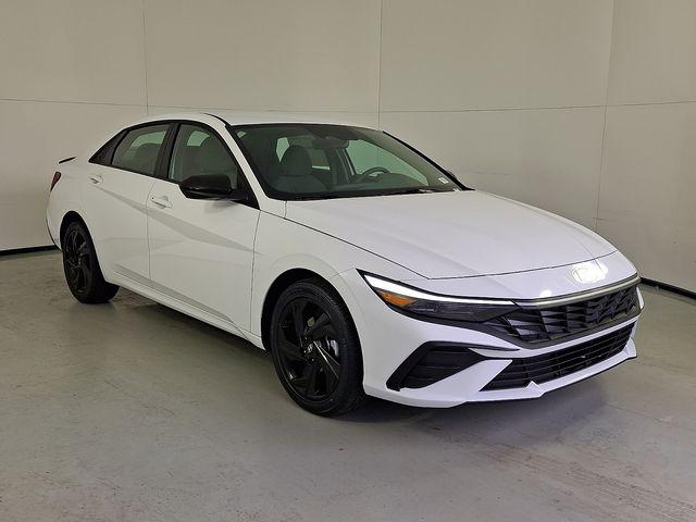 2026 Hyundai Elantra SEL's photo