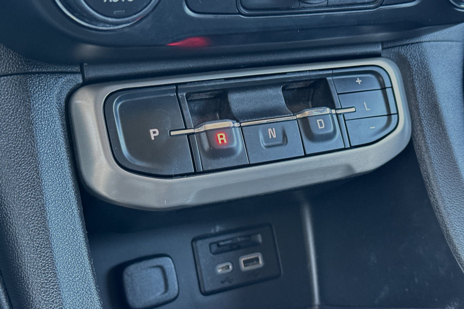 2022 Gmc Acadia Denali photo 24
