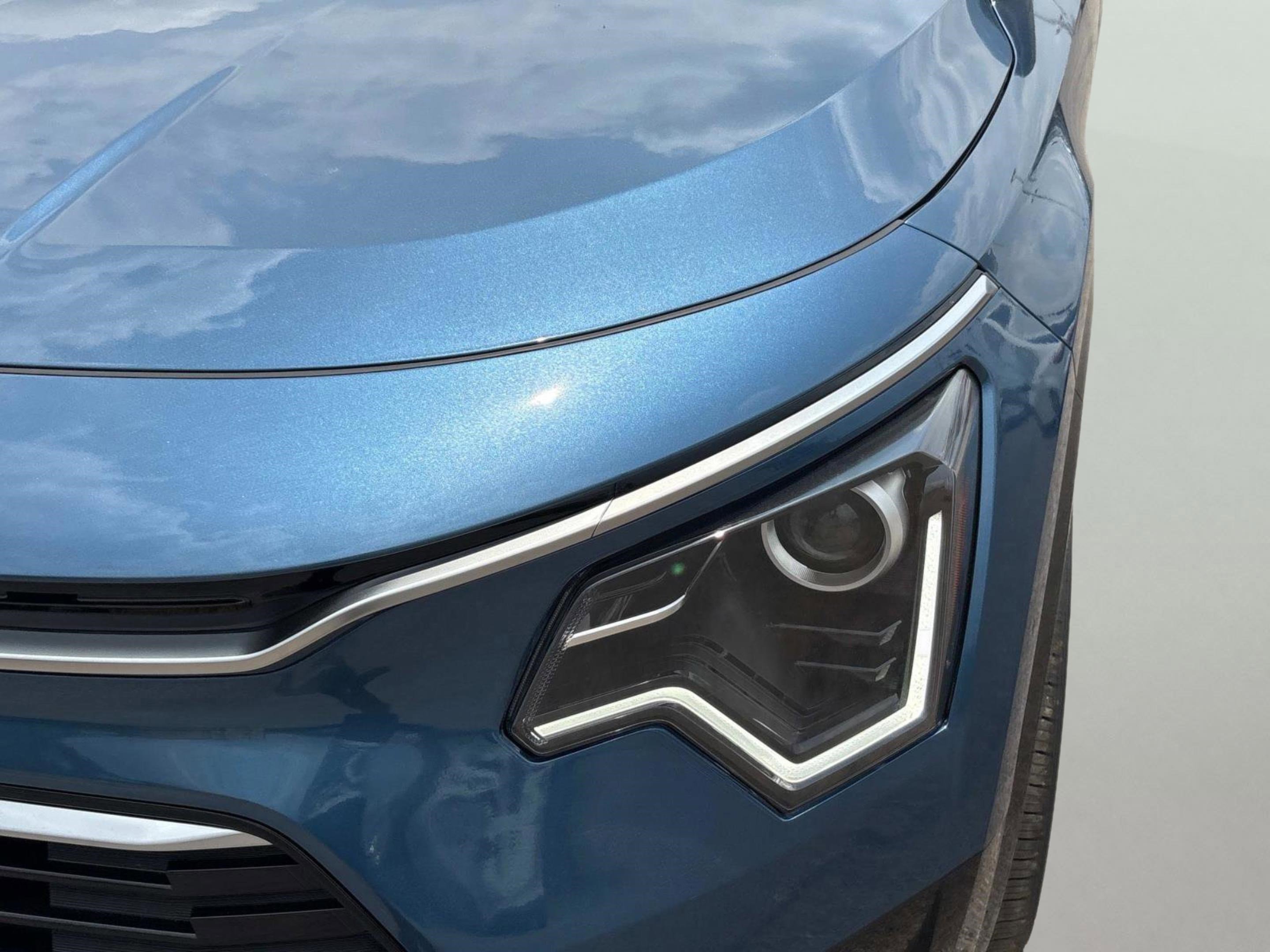 2025 Kia Niro EX Touring photo 10