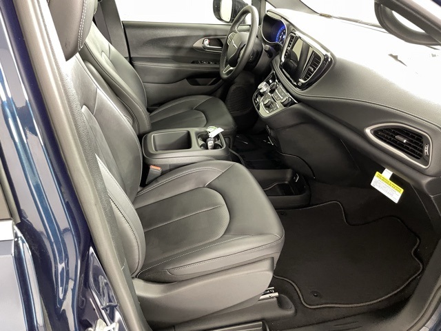 2025 Chrysler Pacifica photo 45