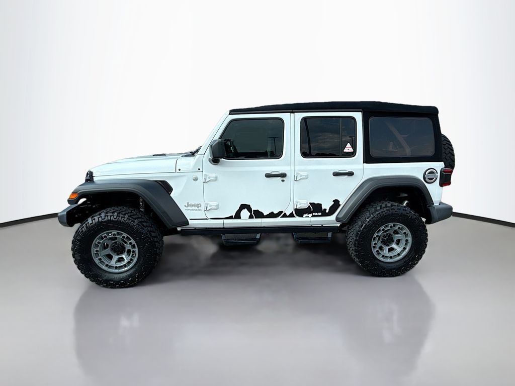 2021 Jeep Wrangler Unlimited Islander photo 3