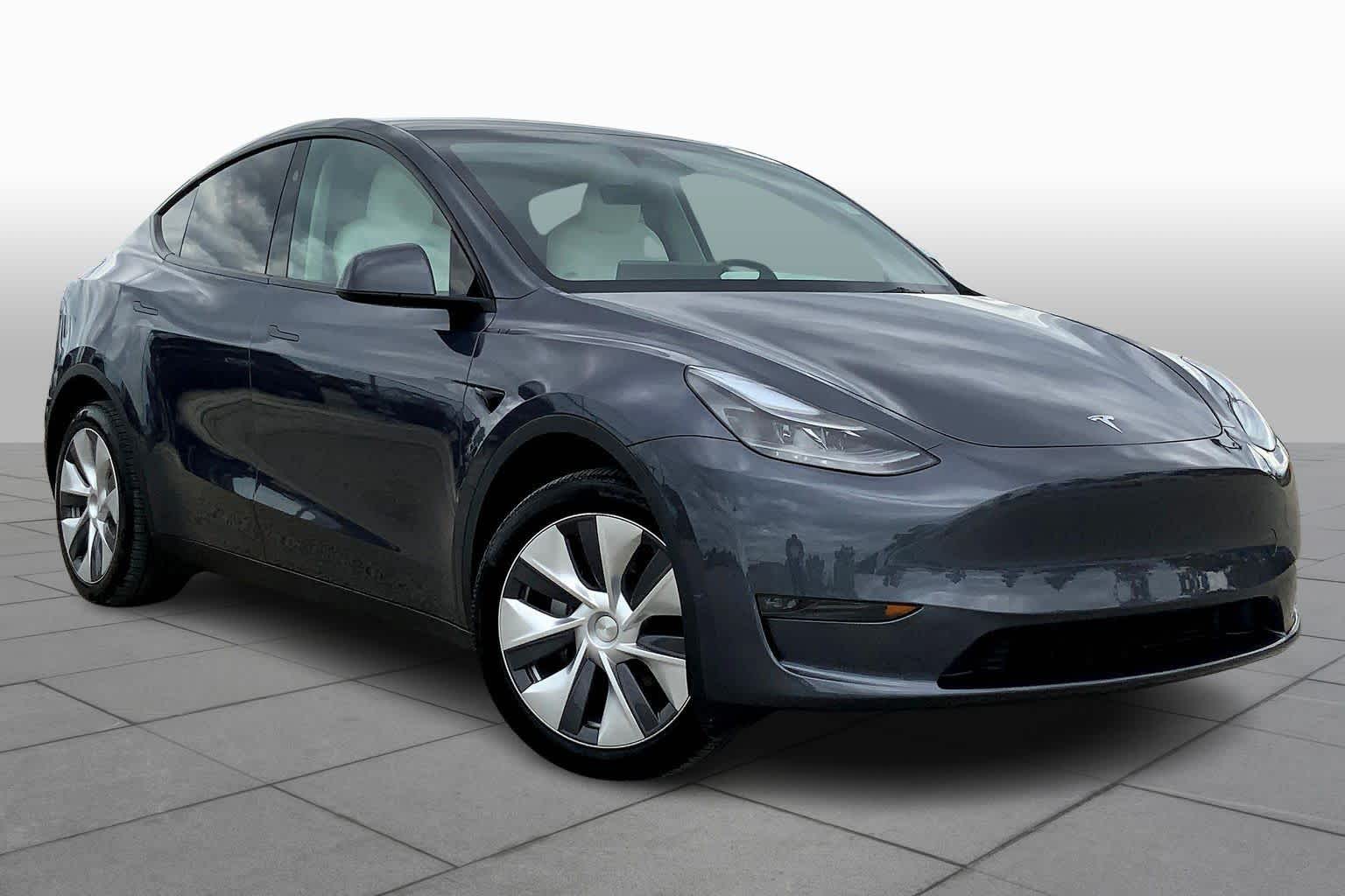 Used 2023 Tesla Model Y Long Range with VIN 7SAYGDEE0PA193191 for sale in Houston, TX