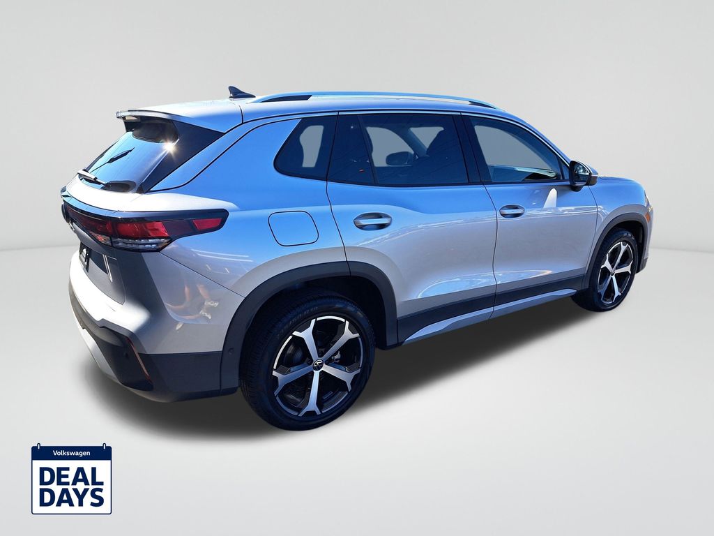 2025 Volkswagen Tiguan SE photo 3