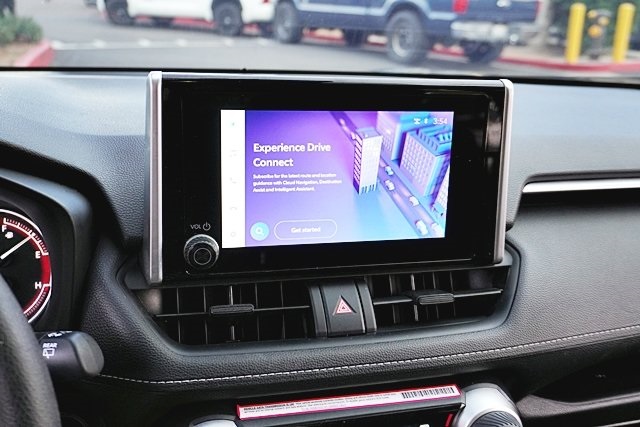 Used 2024  Toyota XLE image 24