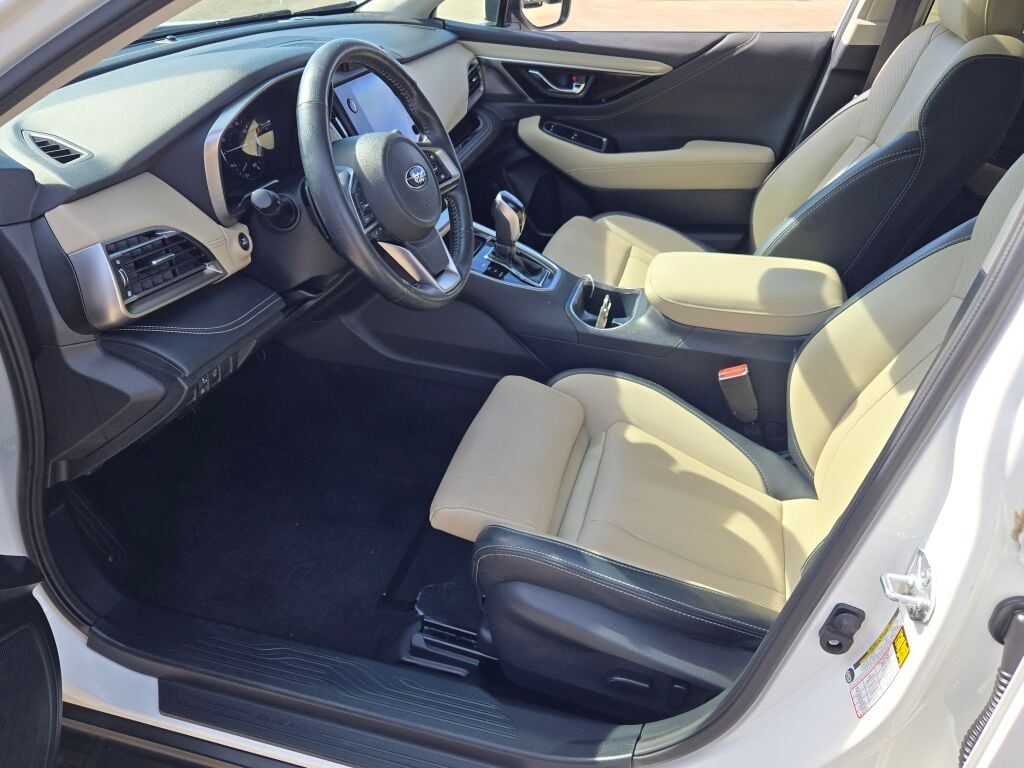 2022 Subaru Outback Limited photo 17