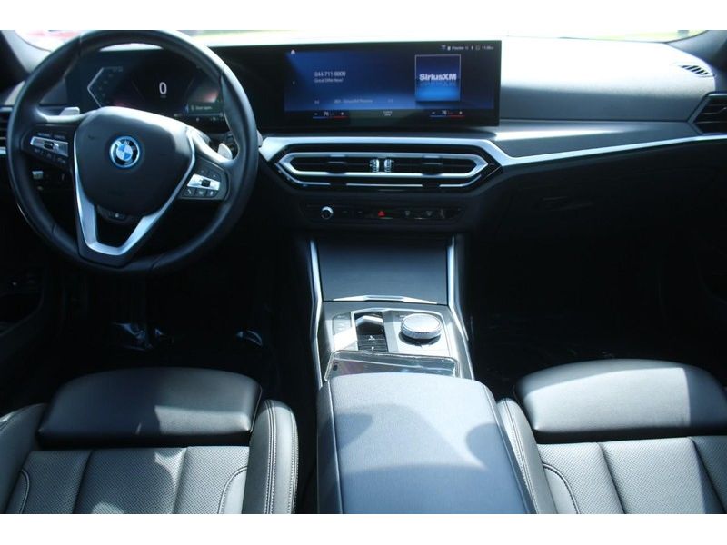 2024 Bmw 330e photo 11