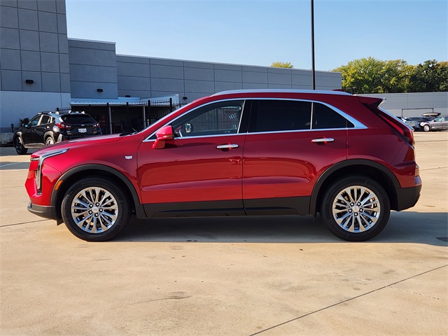 2024 Cadillac XT4 Premium Luxury photo 2
