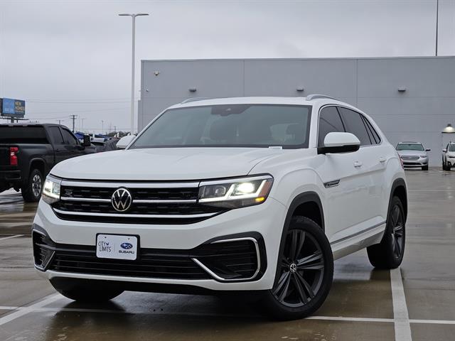 2022 Volkswagen Atlas Cross Sport SEL R-Line's photo