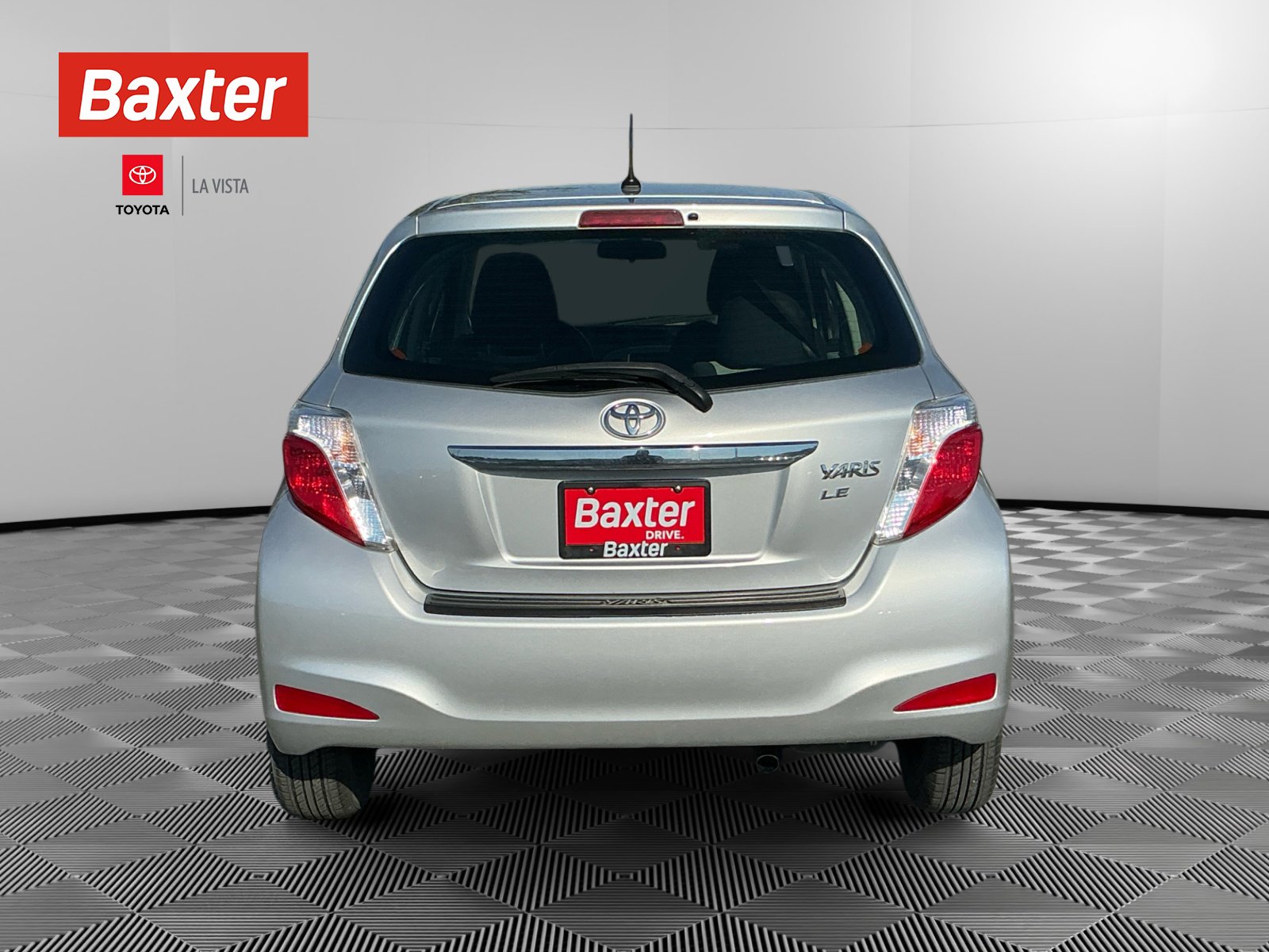 2012 Toyota Yaris LE photo 4