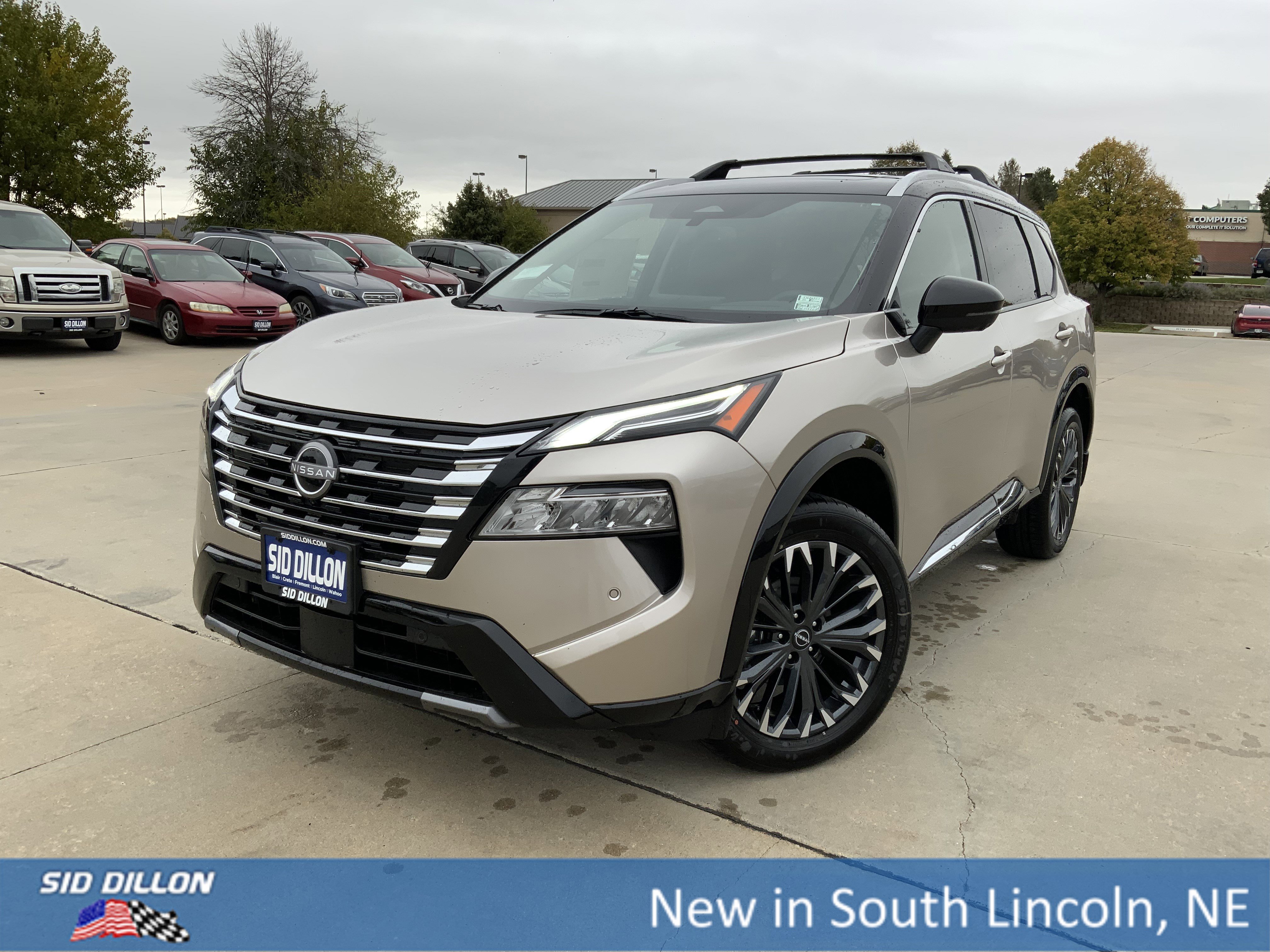 2026 Nissan Rogue Platinum's photo