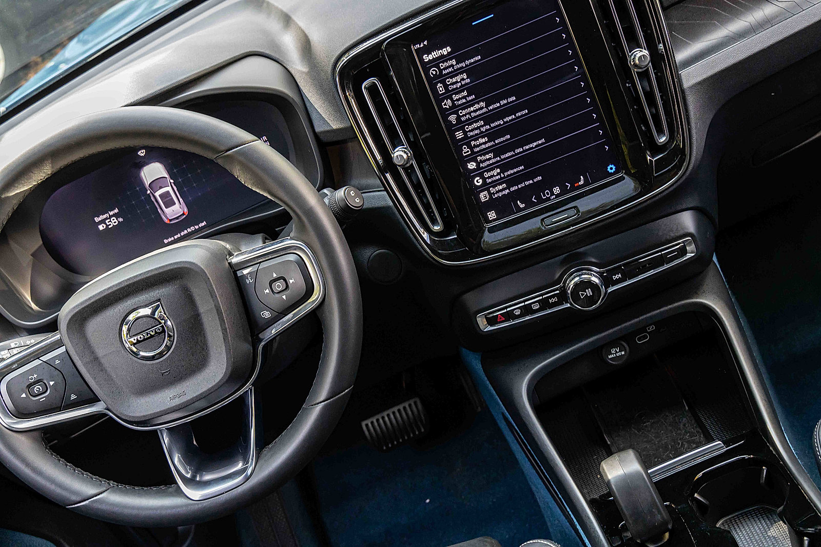 2023 Volvo XC40 Recharge Plus photo 18