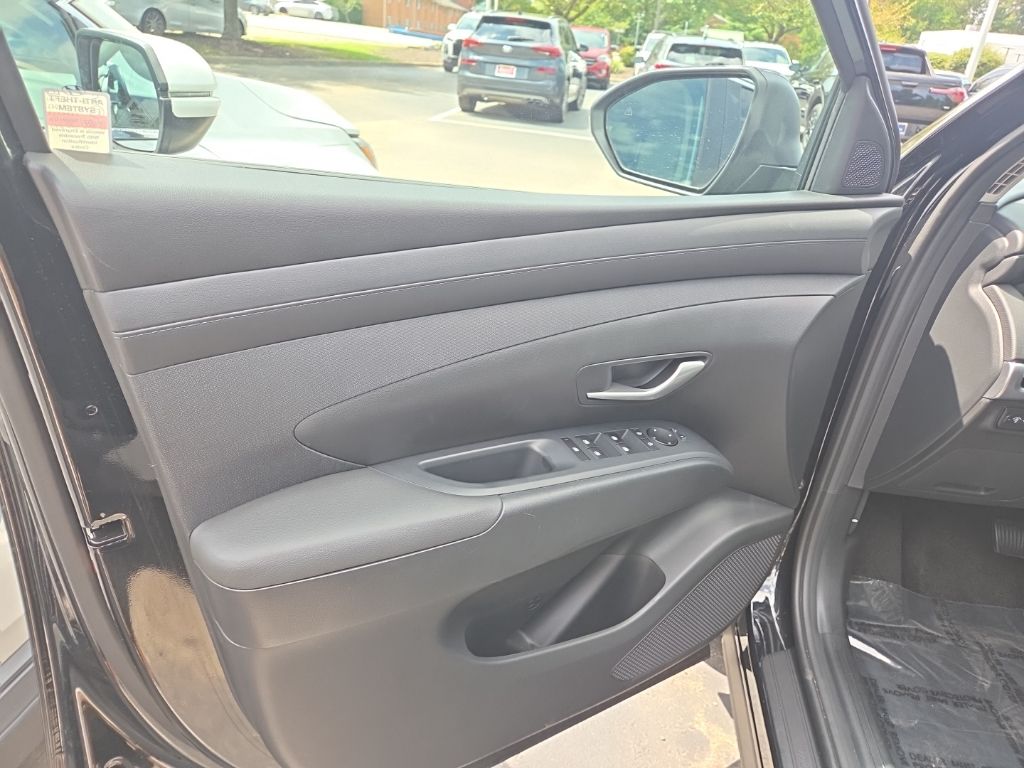 2025 Hyundai Tucson SEL Convenience photo 6