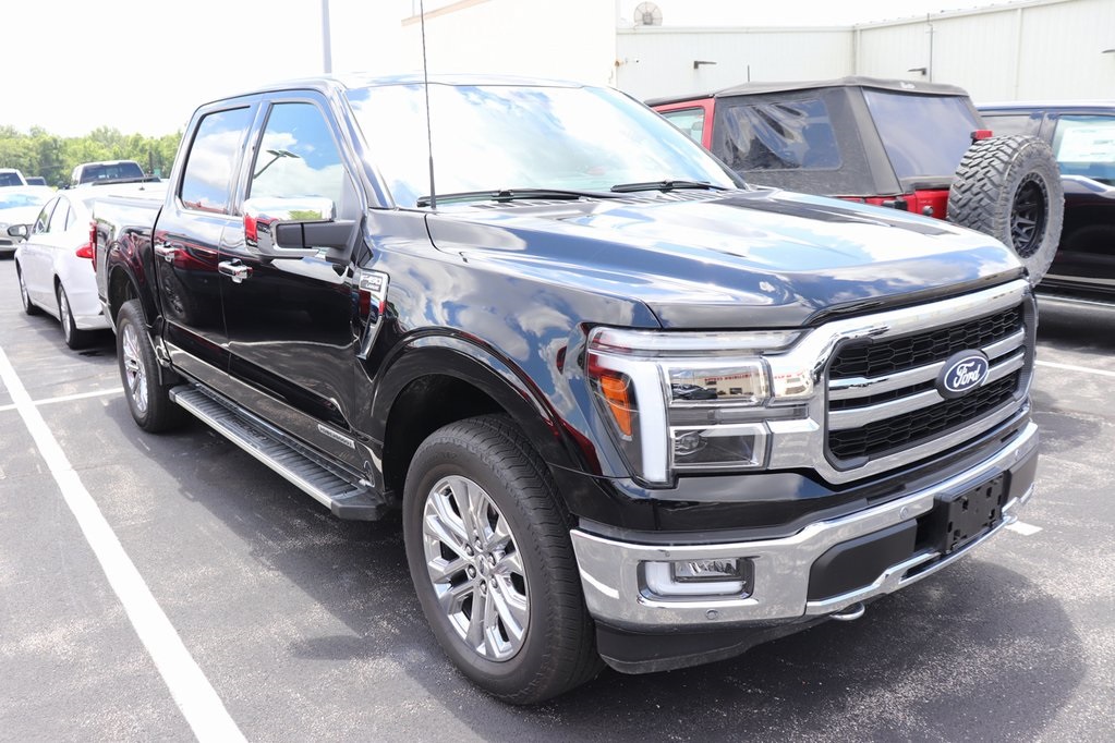 2024 Ford F-150 Lariat photo 2