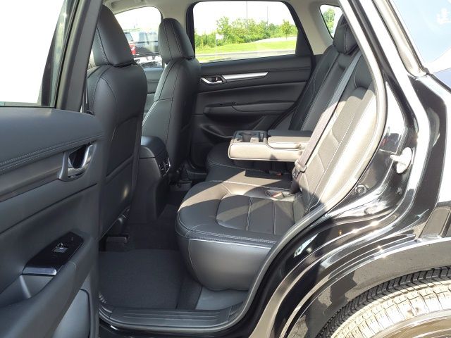 2025 Mazda CX-5 2.5 S Preferred photo 16