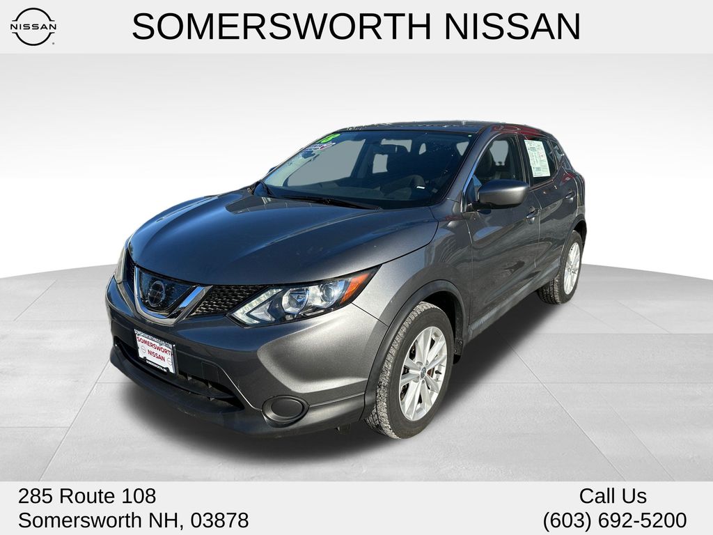 2018 Nissan Rogue Sport S's photo