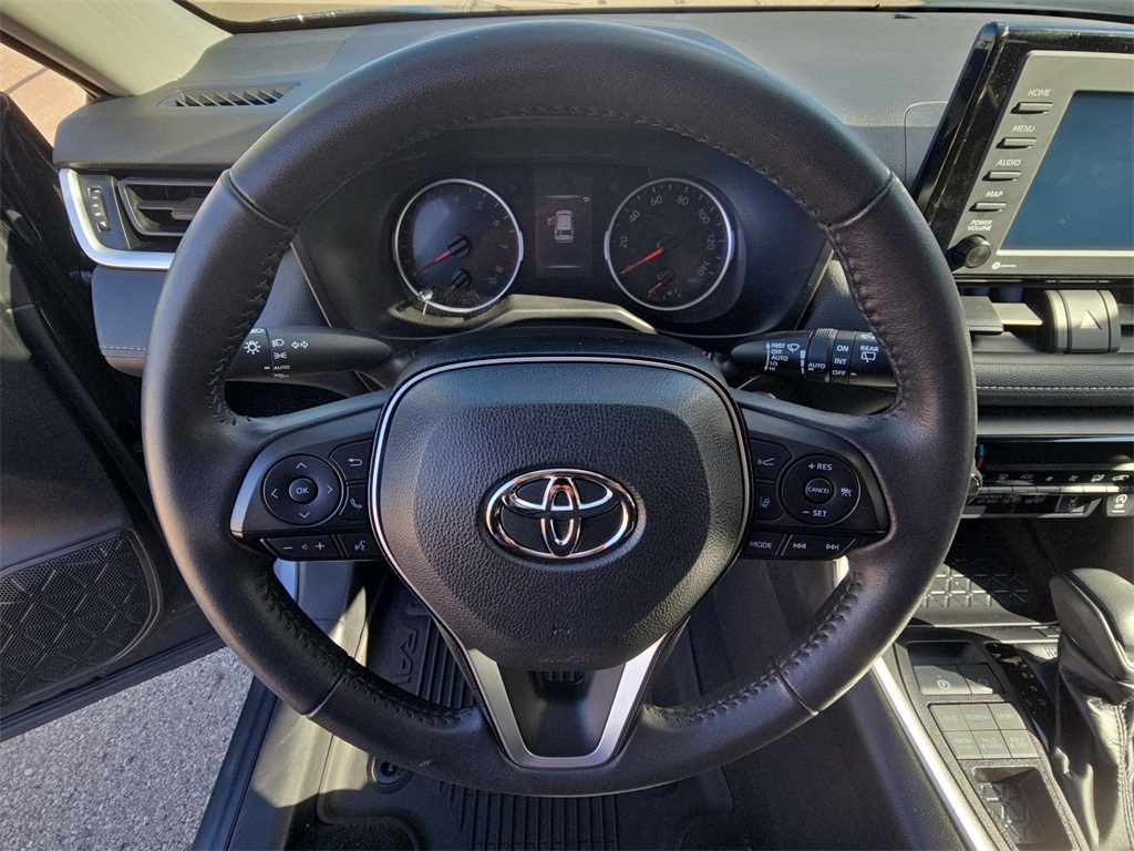 2022 Toyota RAV4 XLE photo 24