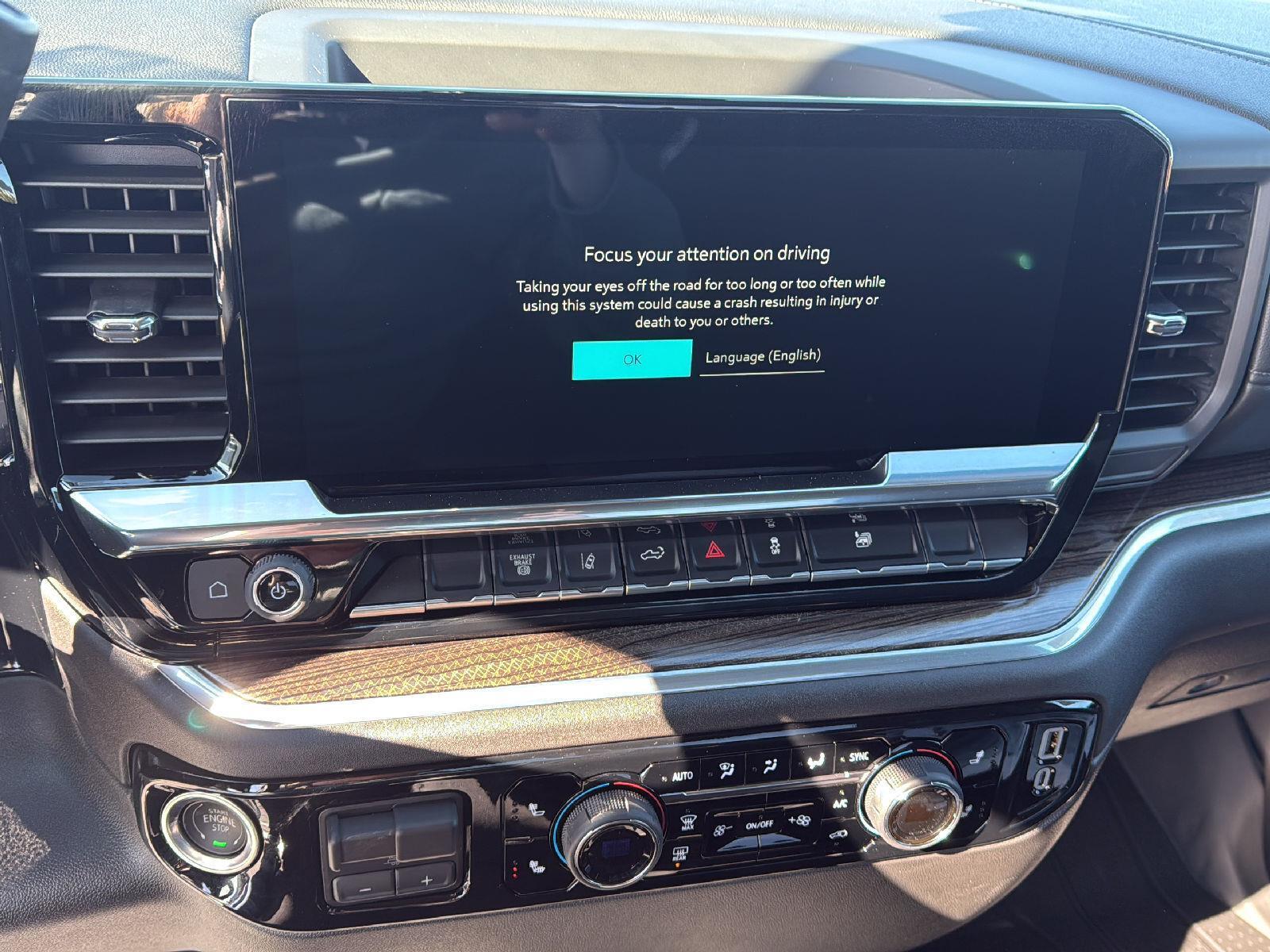2025 Chevrolet Silverado 3500HD LT photo 5